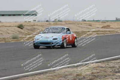 media/Jun-01-2025-CalClub SCCA (Sun) [[eae223c5dd]]/Group 5/Race (Front Straight)/